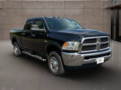 Used 2015 RAM 2500 Tradesman w/ Chrome Appearance Group image 8