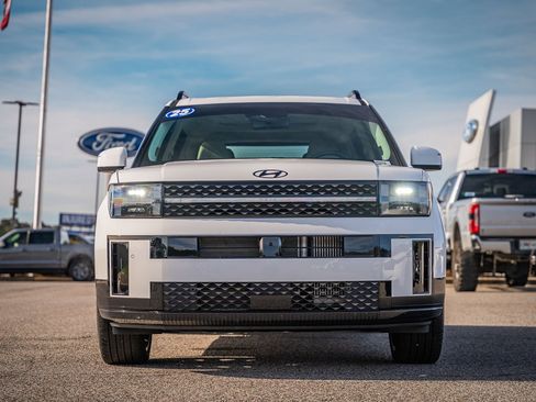 Used 2025 Hyundai Santa Fe Calligraphy w/ Tow & Go Package image 2