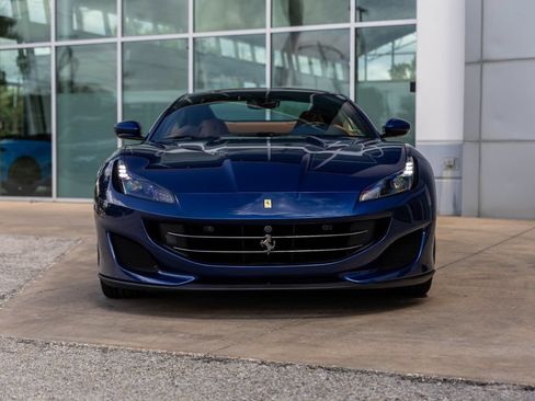 Used 2019 Ferrari Portofino RWD image 4