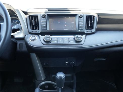 Used 2017 Toyota RAV4 XLE AWD/4WD image 11
