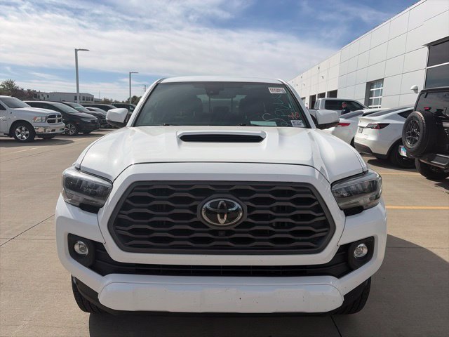 Used 2023 Toyota Tacoma TRD Sport w/ Advanced Technology Package AWD/4WD image 2