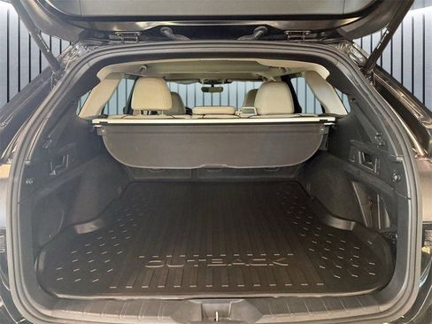 Used 2023 Subaru Outback Limited image 12