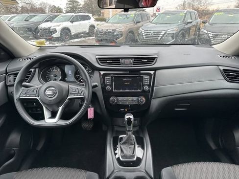Certified 2020 Nissan Rogue S image 10