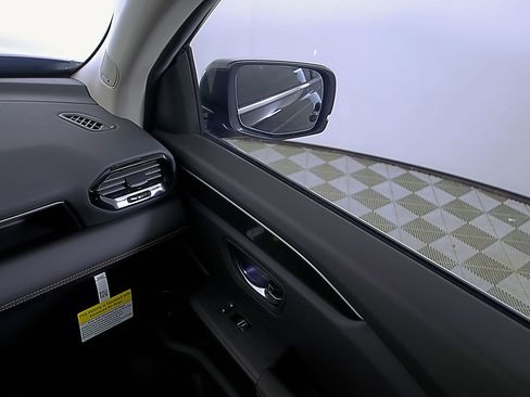 Used 2024 Honda Pilot Elite image 19