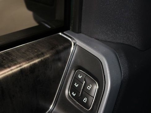 Used 2024 Ford F250 Lariat image 29