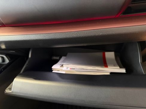 Used 2024 Toyota Prius Prime SE image 40