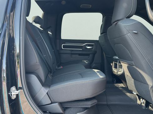 New 2025 RAM 2500 Big Horn AWD/4WD image 12