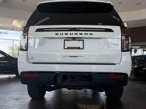 Used 2023 Chevrolet Suburban Z71 AWD/4WD image 10