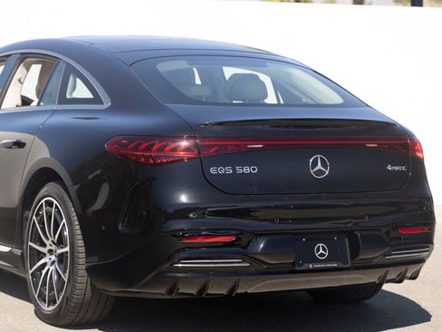 Used 2023 Mercedes-Benz EQS 580 4MATIC Sedan image 8