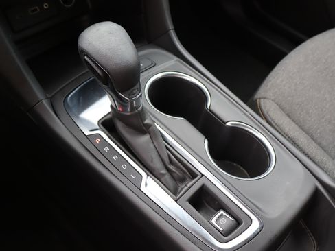 Used 2024 Chevrolet Equinox LT FWD image 28
