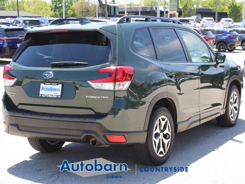 Used 2023 Subaru Forester Premium AWD/4WD image 5
