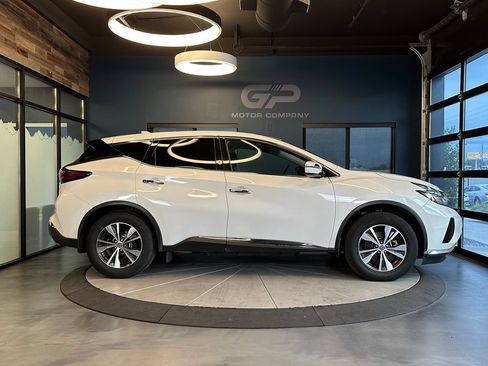 Used 2020 Nissan Murano S w/ Technology Package AWD/4WD image 2
