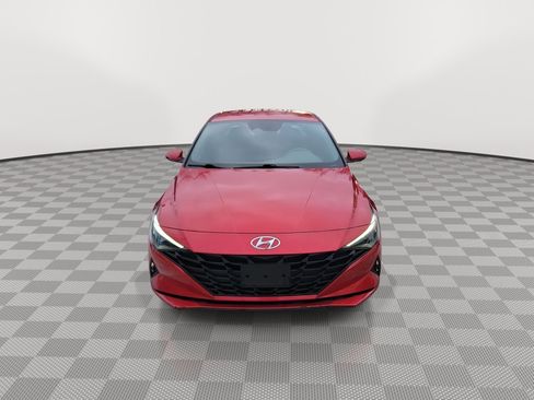 Used 2021 Hyundai Elantra SEL image 3