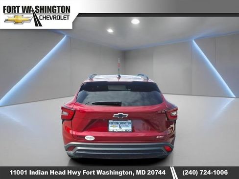 Used 2025 Chevrolet Trax RS w/ Driver Confidence Package FWD image 4