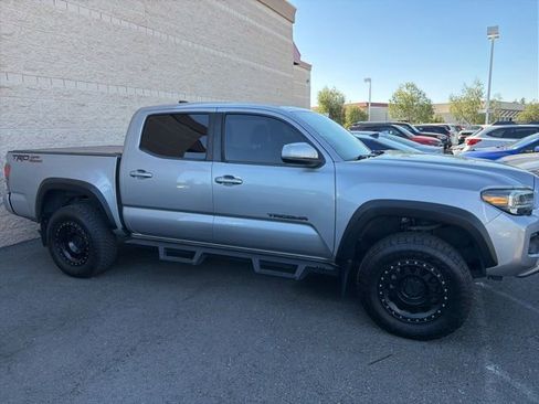 Used 2020 Toyota Tacoma TRD Off-Road w/ Technology Package RWD image 2