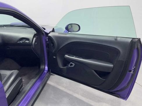 Used 2016 Dodge Challenger R/T Plus RWD image 9