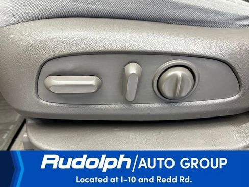 Used 2019 Chevrolet Traverse LT image 11