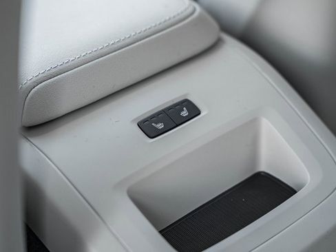 New 2026 Volvo V60 B5 Cross Country Plus w/ Protection Package Premier image 32