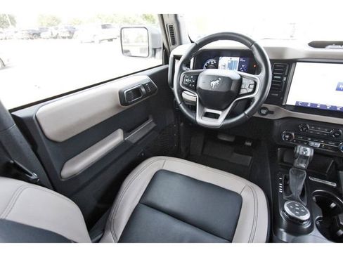 Used 2023 Ford Bronco Wildtrak AWD/4WD image 7