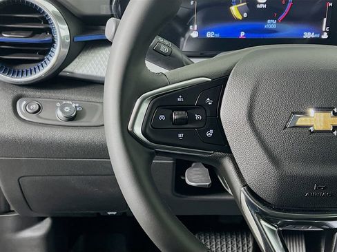 New 2026 Chevrolet Trax LT w/ LT Convenience Package FWD image 10