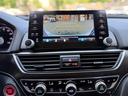 Used 2022 Honda Accord Touring image 34