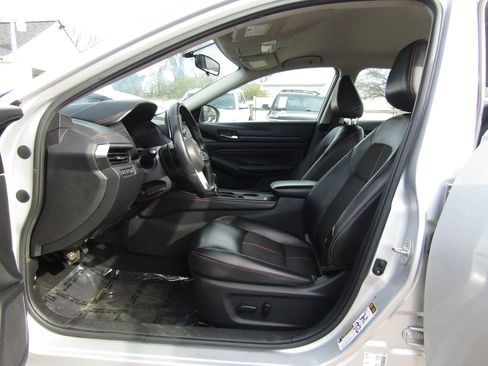 Used 2019 Nissan Altima 2.5 SR image 13