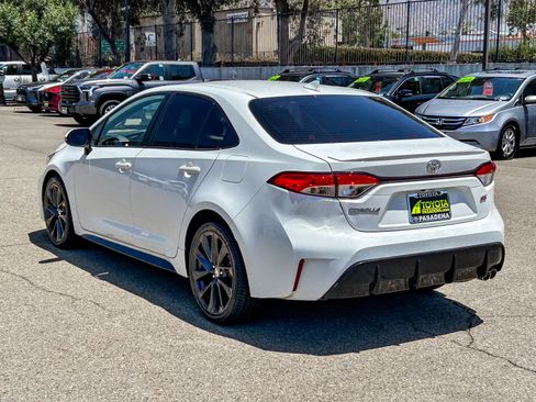 Used 2024 Toyota Corolla SE w/ SE Premium Package FWD image 8