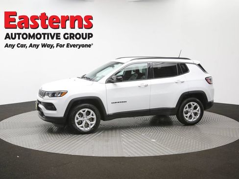 Used 2024 Jeep Compass Latitude AWD/4WD image 53