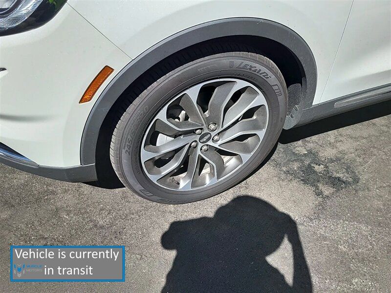 Used 2022 Lincoln Nautilus Reserve AWD/4WD image 5