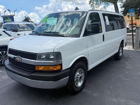 Used 2019 Chevrolet Express 2500 LT w/ LT Preferred Equipment Group RWD image 3