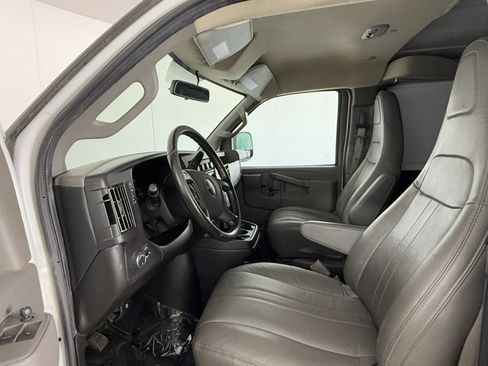 Used 2023 GMC Savana 2500 Extended image 15