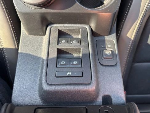 Used 2025 Ford Bronco Outer Banks AWD/4WD image 27
