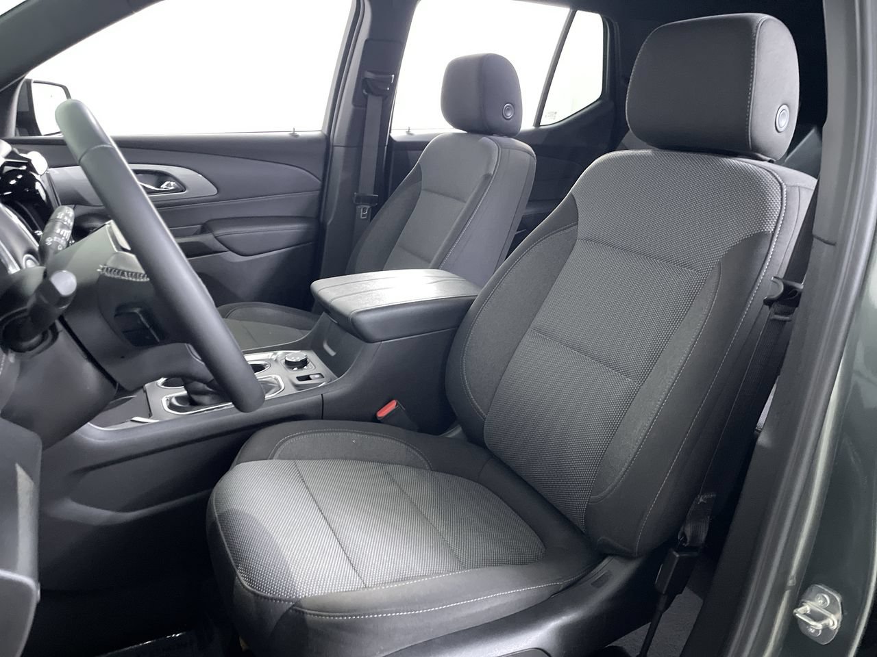 Used 2023 Chevrolet Traverse LT w/ Midnight/Sport Edition AWD/4WD image 13
