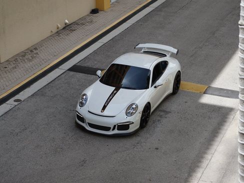Used 2015 Porsche 911 GT3 RWD image 61
