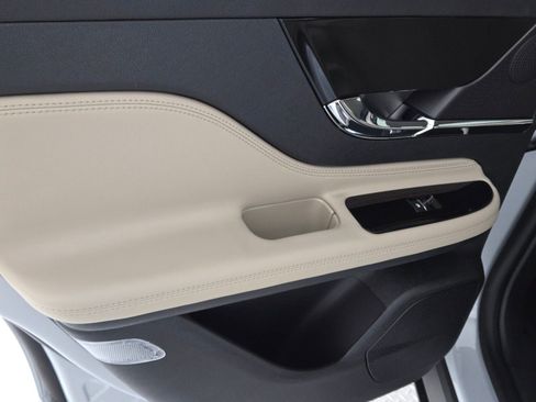 New 2026 Lincoln Corsair Grand Touring AWD/4WD image 21