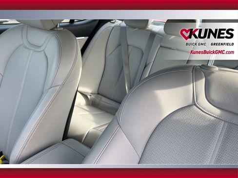 Used 2025 Genesis G70 2.5T AWD/4WD image 15