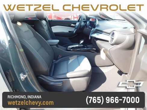 New 2026 Chevrolet Trax LT w/ Driver Confidence Package FWD image 16