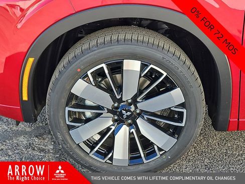 New 2026 Mitsubishi Outlander SEL image 17