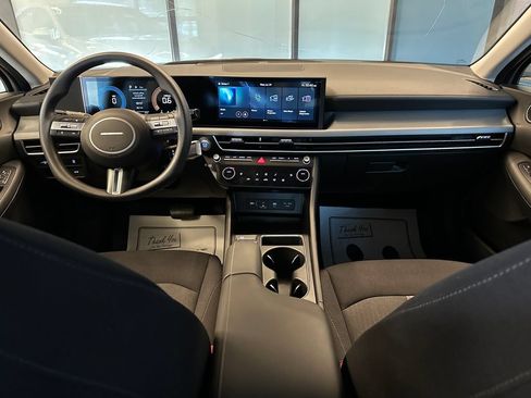 Used 2025 Hyundai Sonata SEL FWD image 9