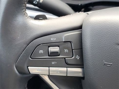 Certified 2024 Cadillac XT6 Luxury w/ LPO, Floor Liner Package image 17