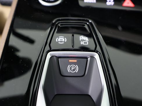 New 2025 Audi A5 2.0T Premium image 4