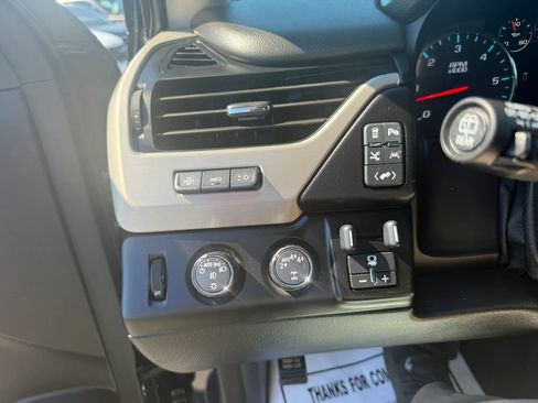 Used 2019 GMC Yukon Denali w/ Denali Ultimate Package AWD/4WD image 14