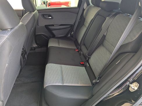 Used 2023 Nissan Rogue SV image 29