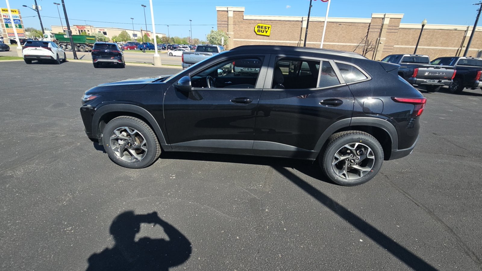 Used 2024 Chevrolet Trax LT w/ Driver Confidence Package FWD image 6