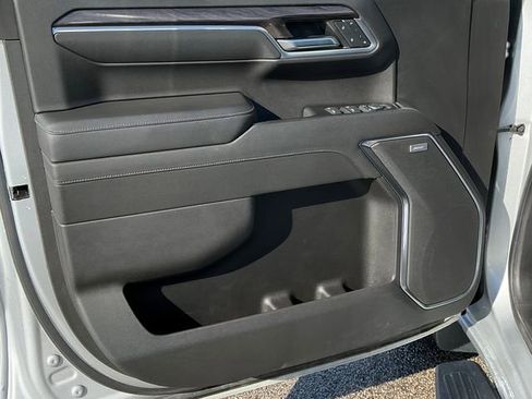 Used 2022 Chevrolet Silverado 1500 LTZ image 5