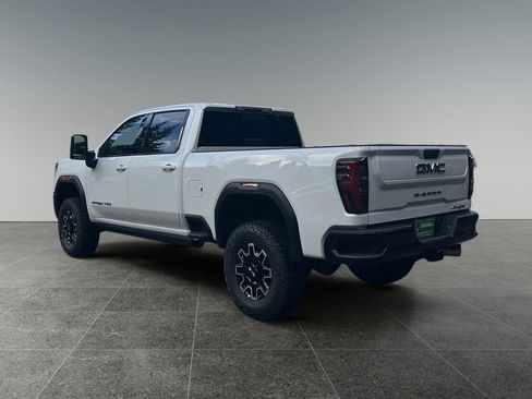 New 2026 GMC Sierra 2500 AT4X image 5