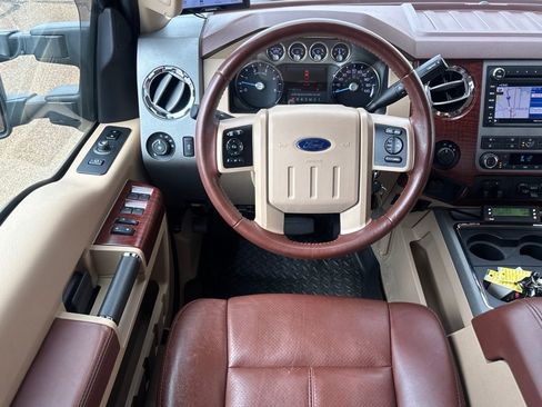 Used 2011 Ford F350 King Ranch w/ King Ranch w/Chrome Pkg image 4