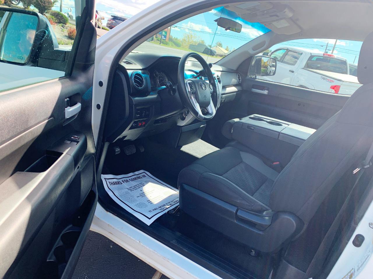 Used 2017 Toyota Tundra SR AWD/4WD image 8