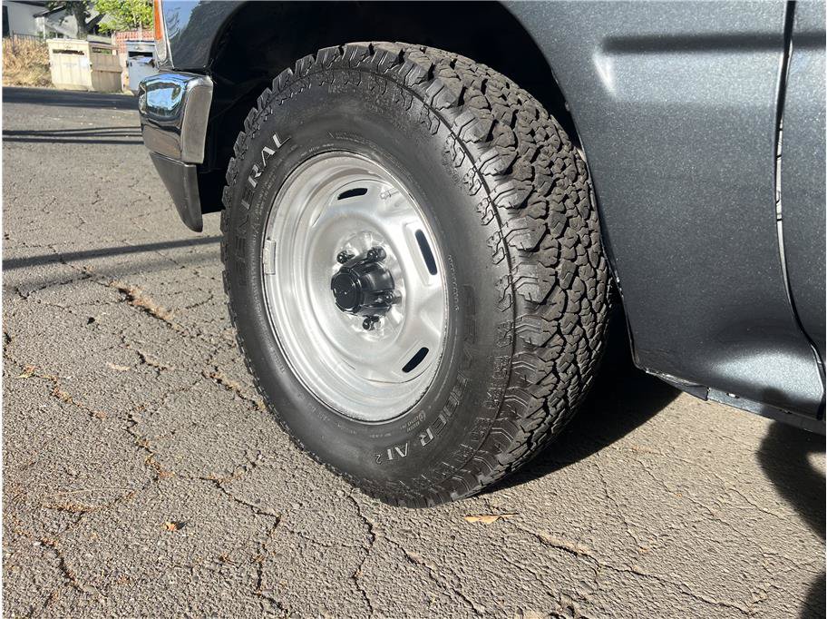 Used 1990 Toyota Pickup Deluxe RWD image 9