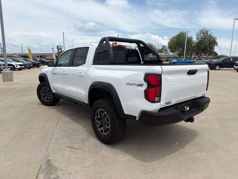 Used 2024 Chevrolet Colorado ZR2 w/ Safety Package AWD/4WD image 5